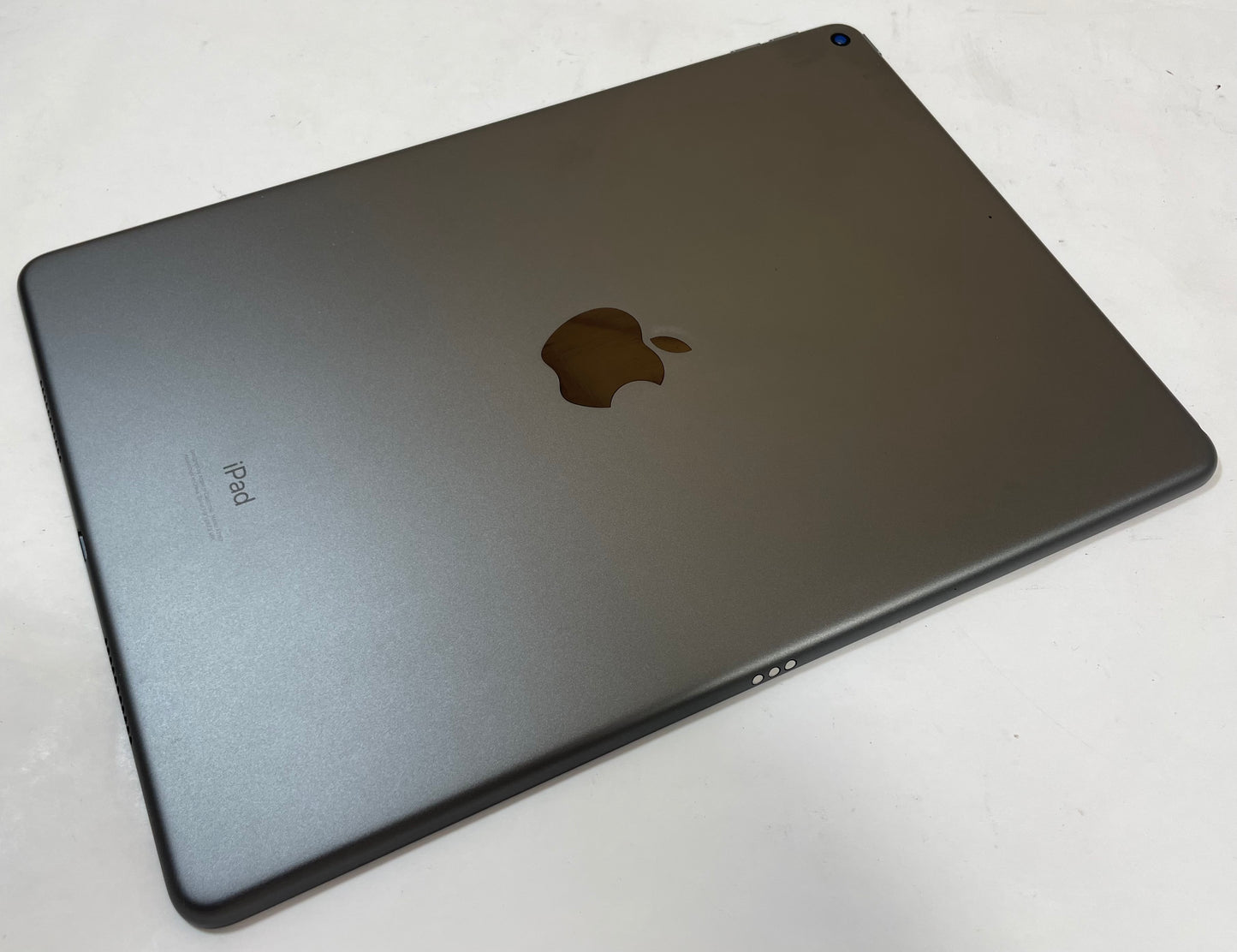 APPLE iPad Air 3rd Gen A2152 10.5" Tablet 256GB WiFi Only Gray iOS -Good