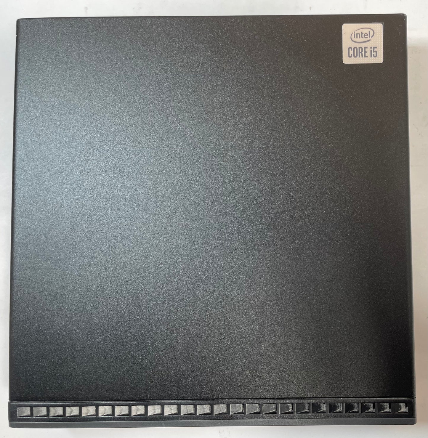 LENOVO THINKCENTRE M70Q Tiny Desktop Core i5 10400T 16GB 256GB NVMe WIN11 -Good