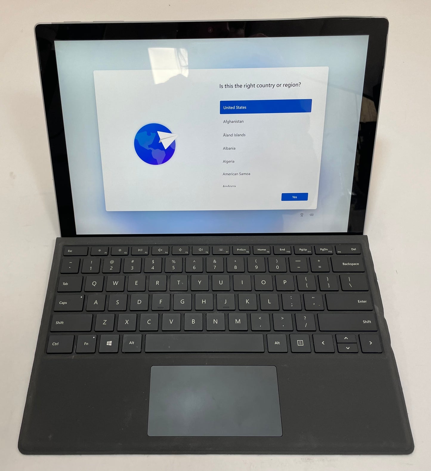 MICROSOFT SURFACE PRO 7 12.3" i5 1035G4 8GB 256GB W11P W/ Keyboard -SEE PHOTOS