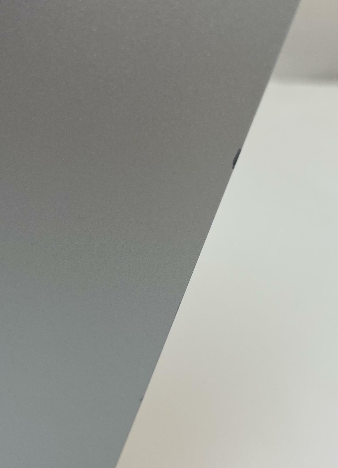 APPLE Studio Display A2525 27" 5K Retina Standard Glass w/Tilt Stand -Good