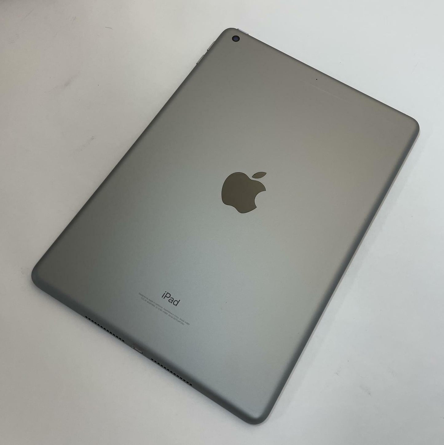 Apple iPad 6th Gen A1893 9.7" 32GB WiFi Only Gray iOS -Good