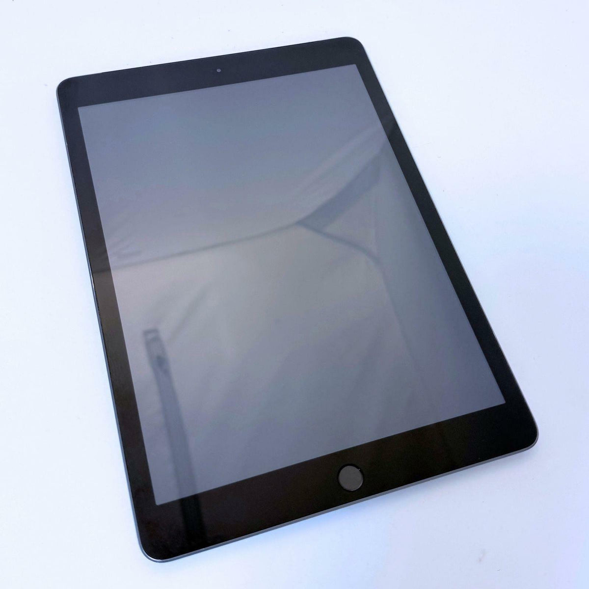 APPLE iPad (8th Gen) A2429 10.2" 32GB Unlocked Space Gray