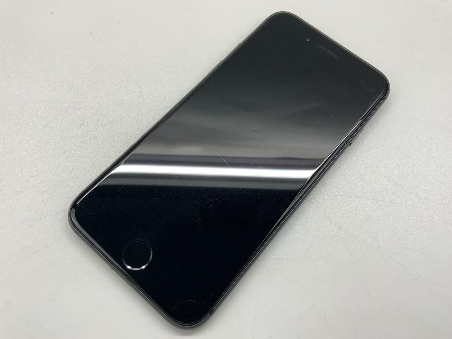 APPLE iPhone 8 A1905 64GB AT&T Black iOS -Very Good