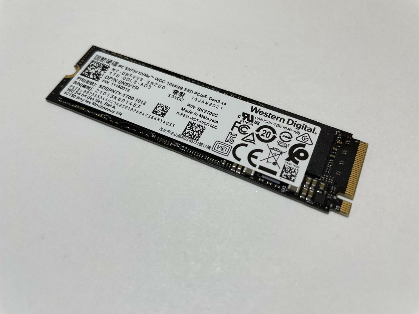 WESTERN DIGITAL SDBPNTY-1T00-1012 1TB PCIe 3.0x4 M.2 2280 NVMe Internal SSD