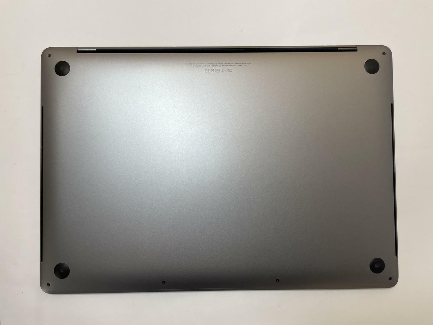 APPLE MacBook Pro A2251 2020 13" i7 1068NG7 16GB 2TB SSD Gray Sequoia -Very Good