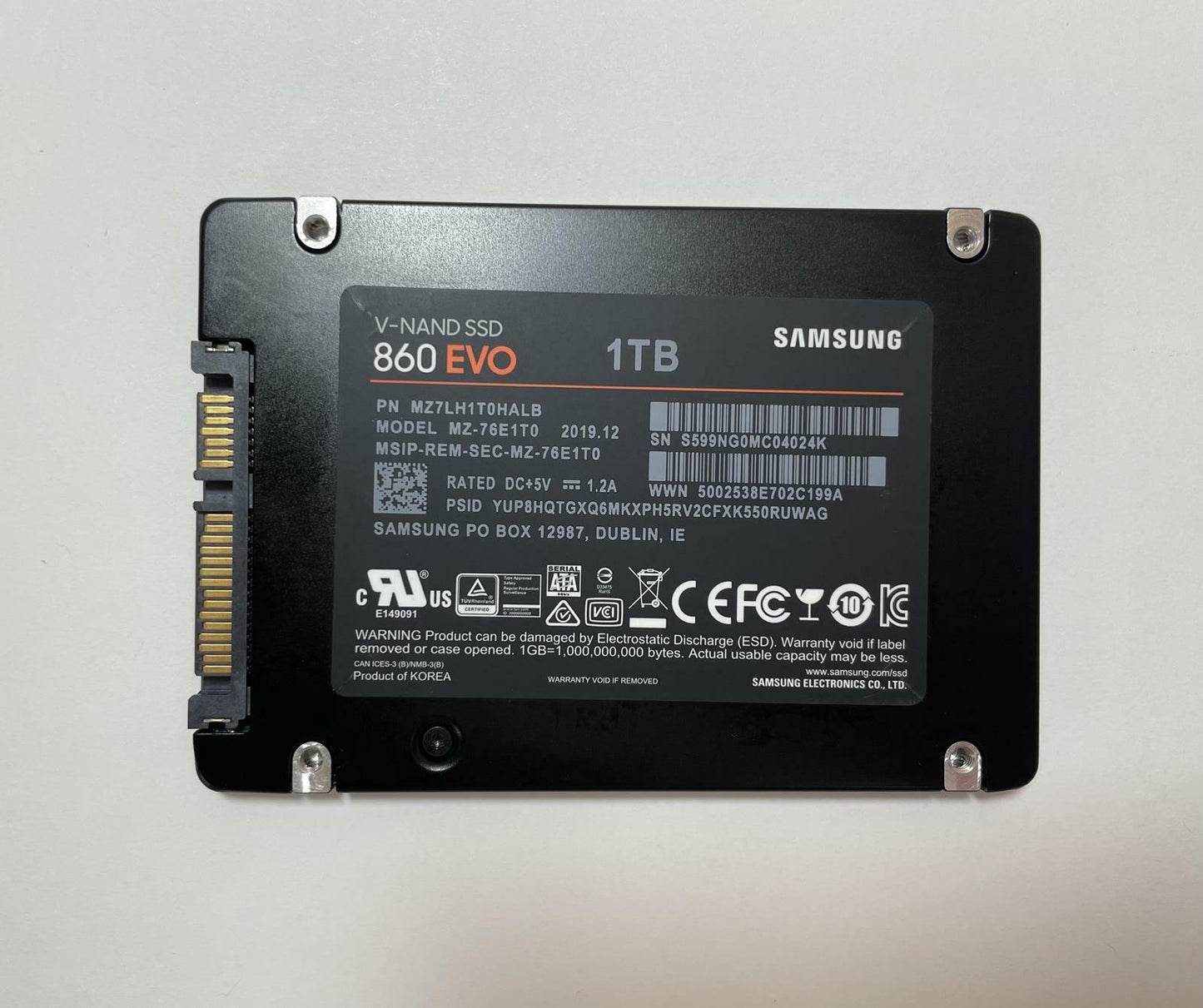 SAMSUNG 860 EVO MZ-76E1T0 1TB 2.5" SATA Internal SSD