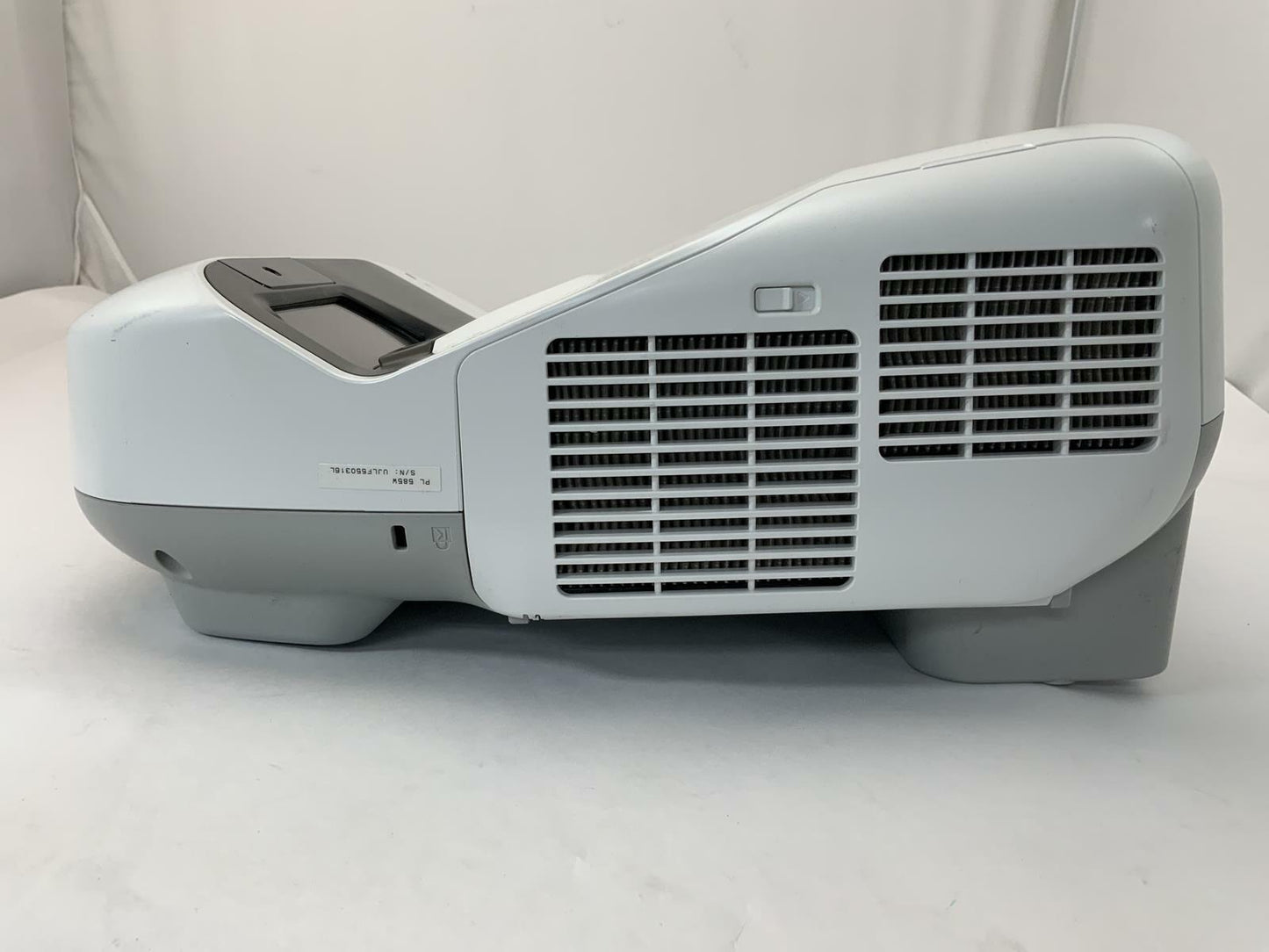 Epson PowerLite 585W H602A UST Projector 1500 Hours -NO Remote or Wall Mount!