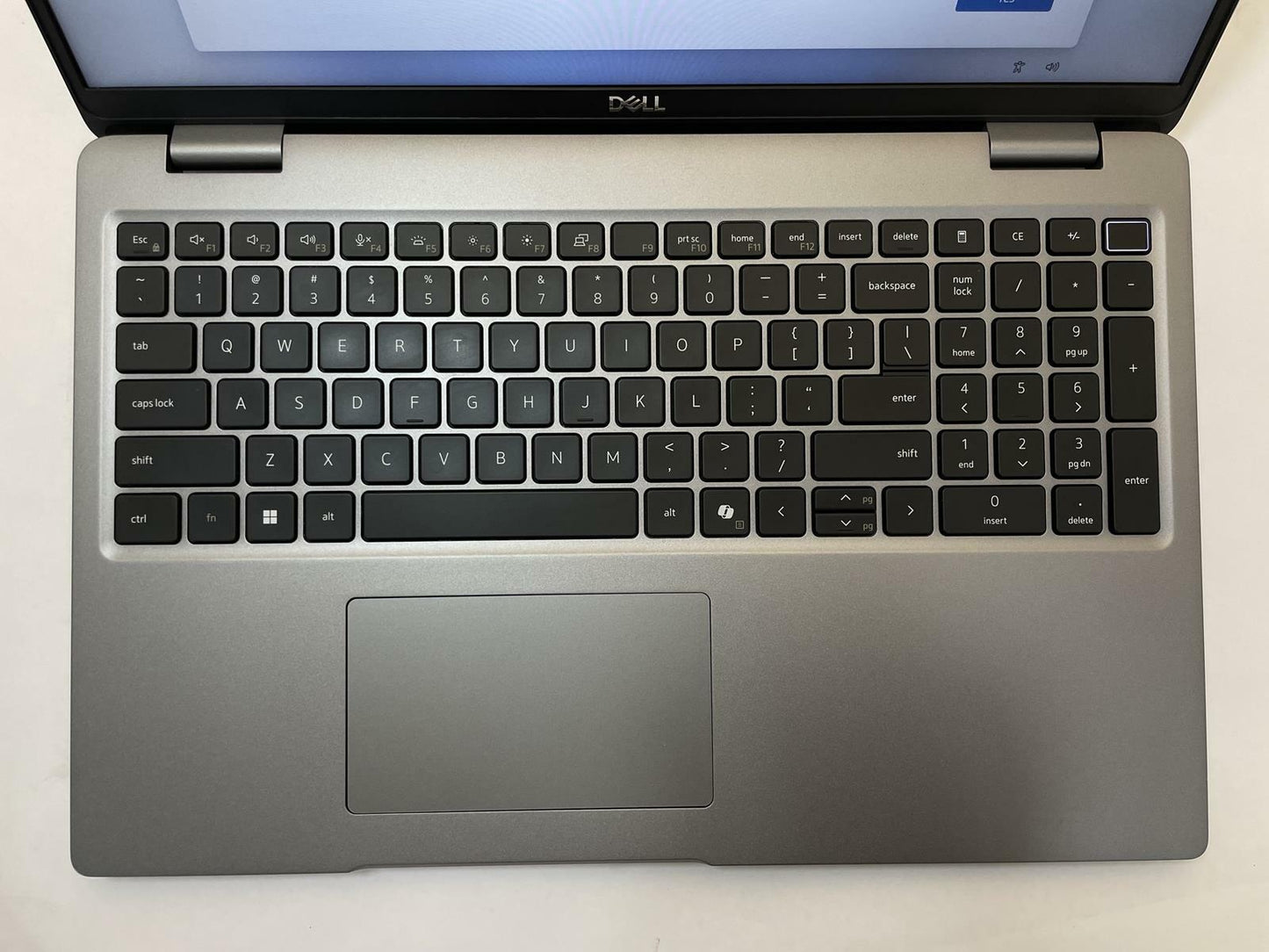DELL LATITUDE 5550 15" Touch Laptop Core Ultra 7 165U 32GB 1TB NVMe WIN11 -Good