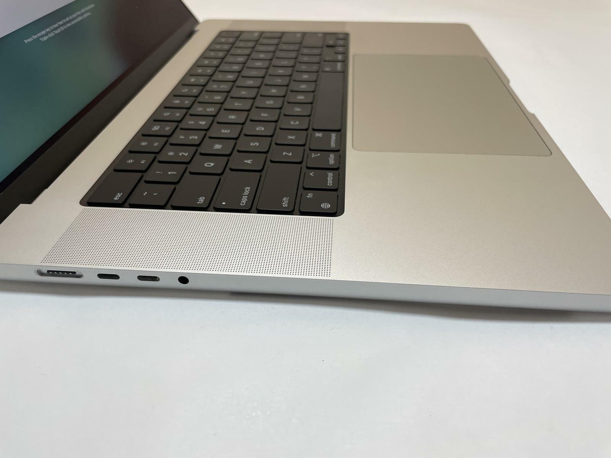APPLE MacBook Pro A2485 2021 16" M1 Pro 16GB 512GB SSD Silver Tahoe -Very Good
