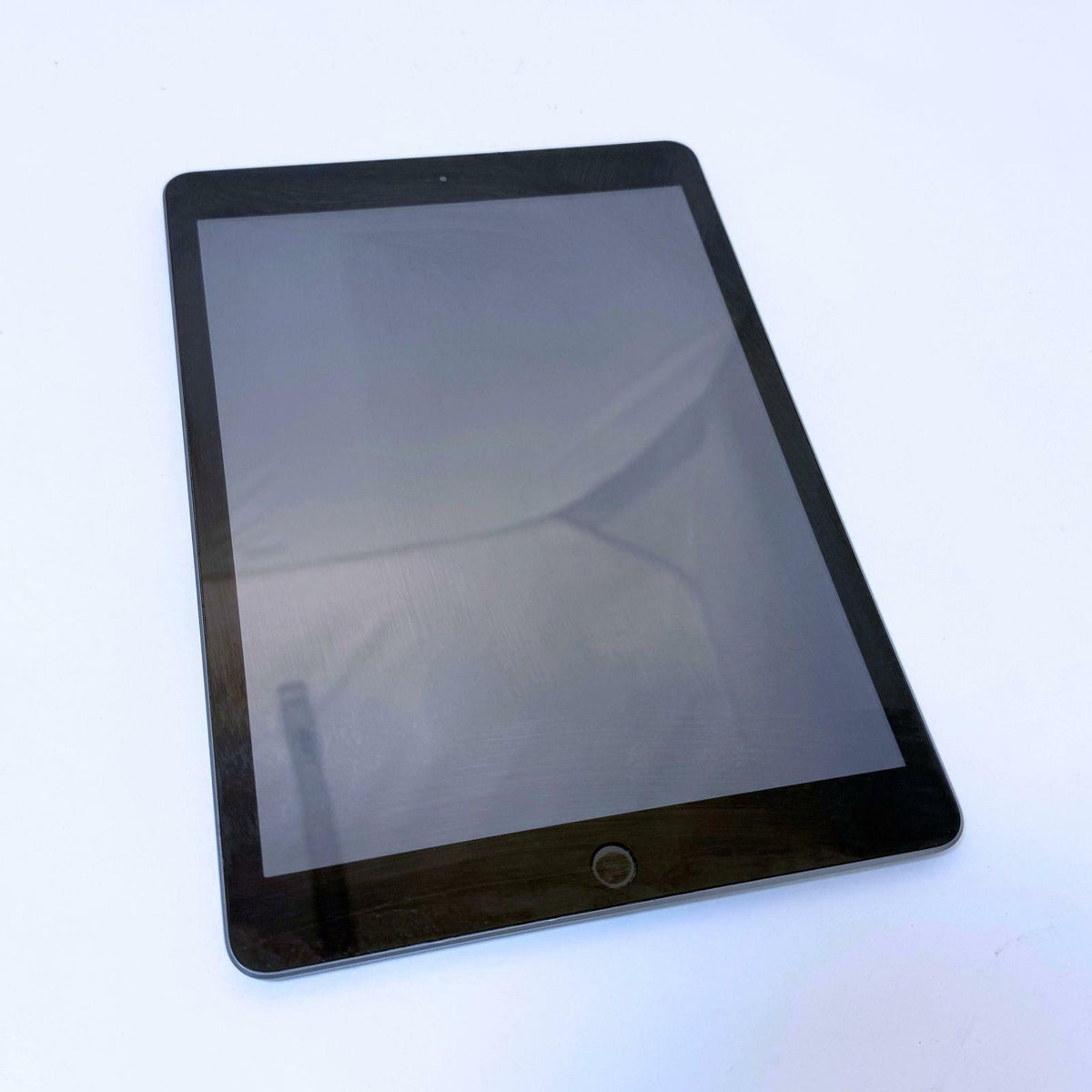Apple iPad (8th Gen) A2270 10.2" 32GB WiFi Space Gray - Very Good