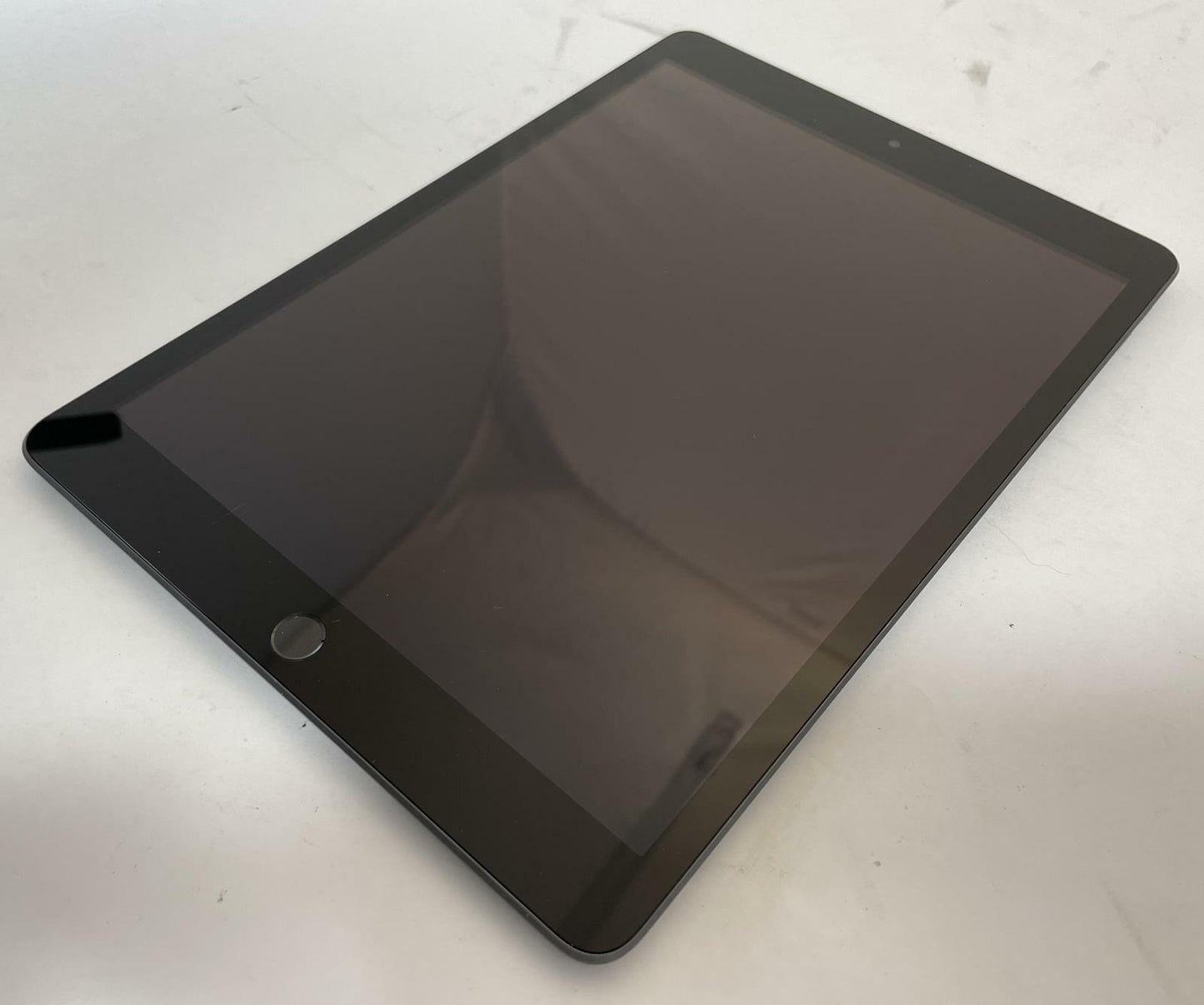 APPLE iPad 9th Gen A2602 10.2" 256GB WiFi Only Gray iOS -Very Good