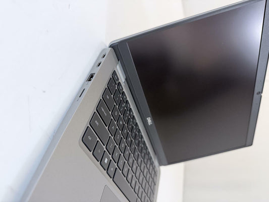 DELL LATITUDE 5330 13" Laptop Core i5-1245U 16GB 256GB NVMe Windows 11 Pro -Good