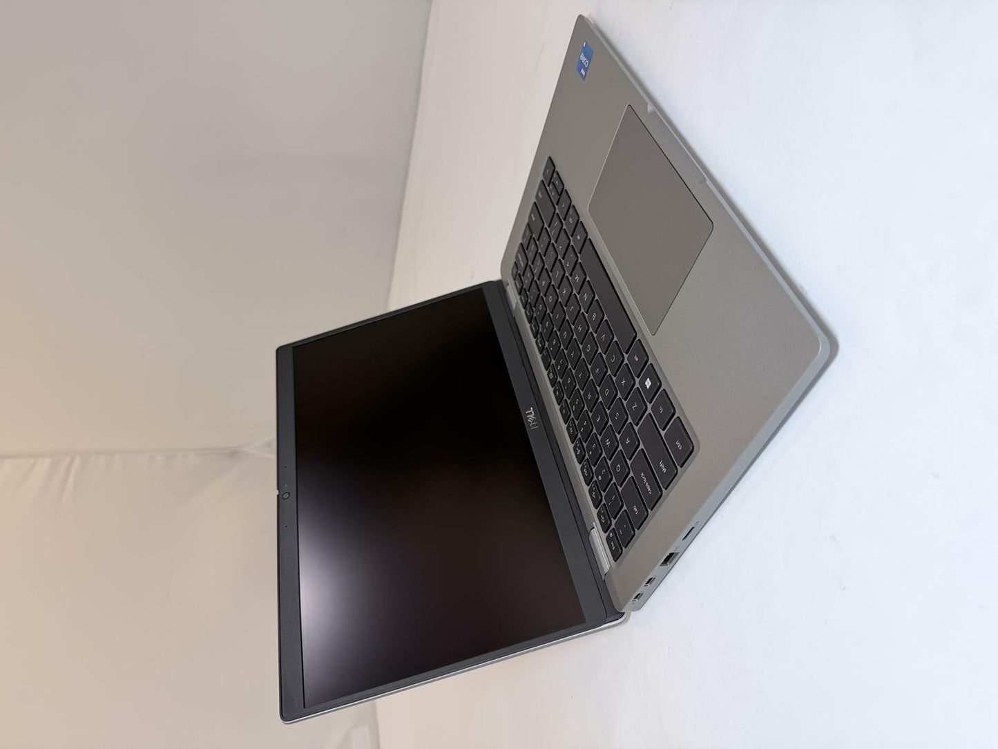 DELL LATITUDE 5330 13" Laptop Core i5-1245U 16GB 256GB NVMe Windows 11 Pro -Good