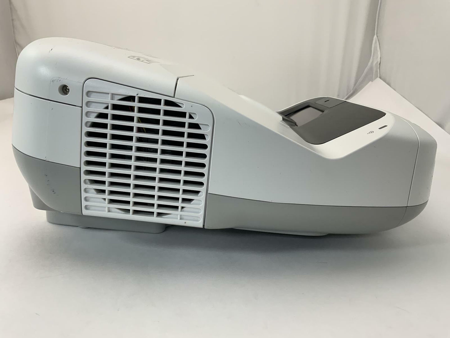 Epson PowerLite 585W H602A UST Projector 1500 Hours -NO Remote or Wall Mount!