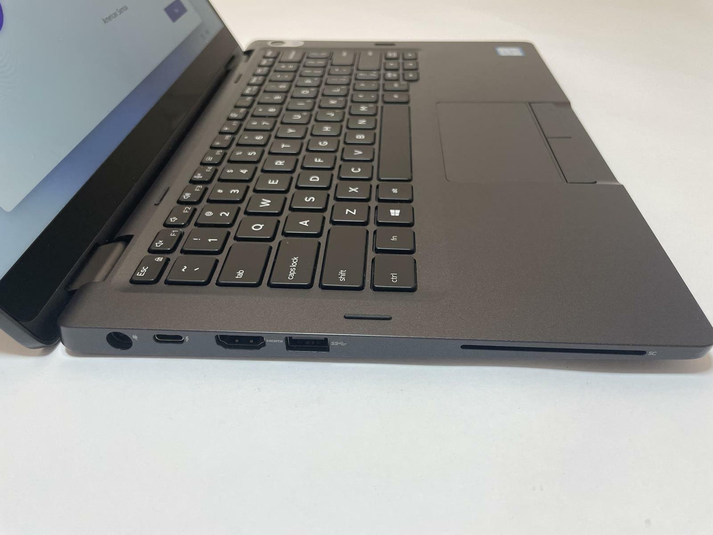 DELL LATITUDE 5300 2-IN-1 13" Laptop Core i7 8665U 16GB 256GB Windows 11 Pro