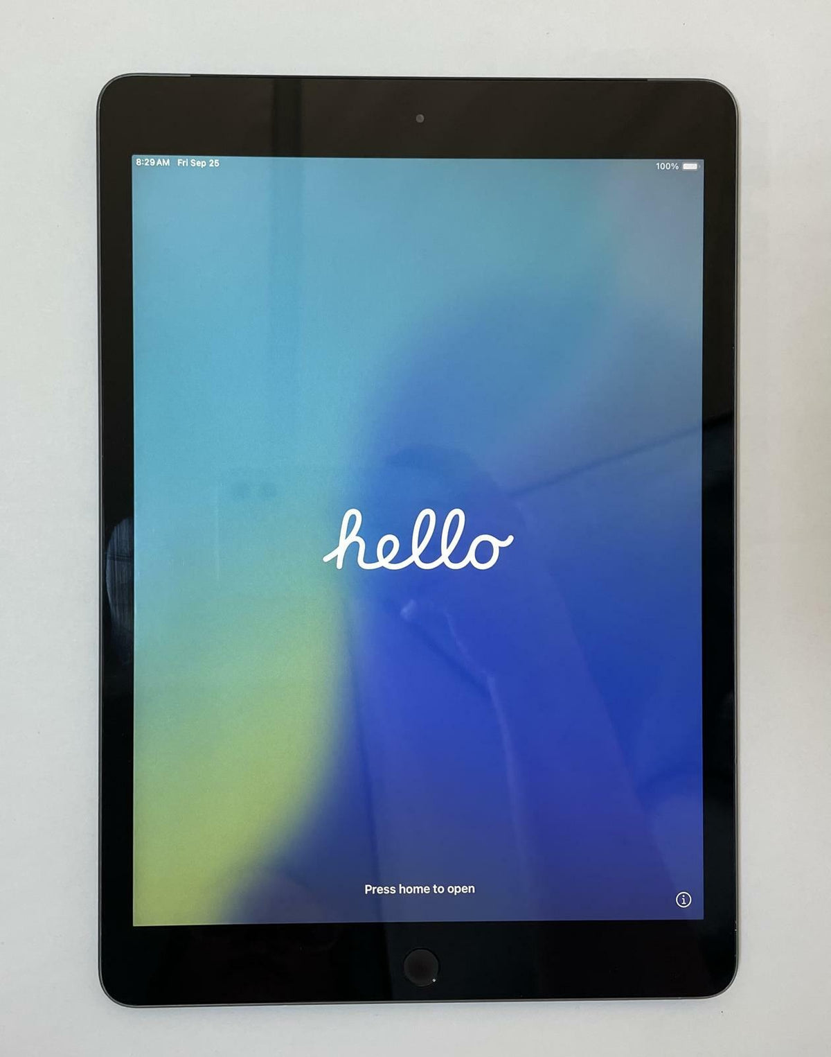 APPLE iPad (8th Gen) A2429 10.2" 32GB Unlocked Space Gray iOS