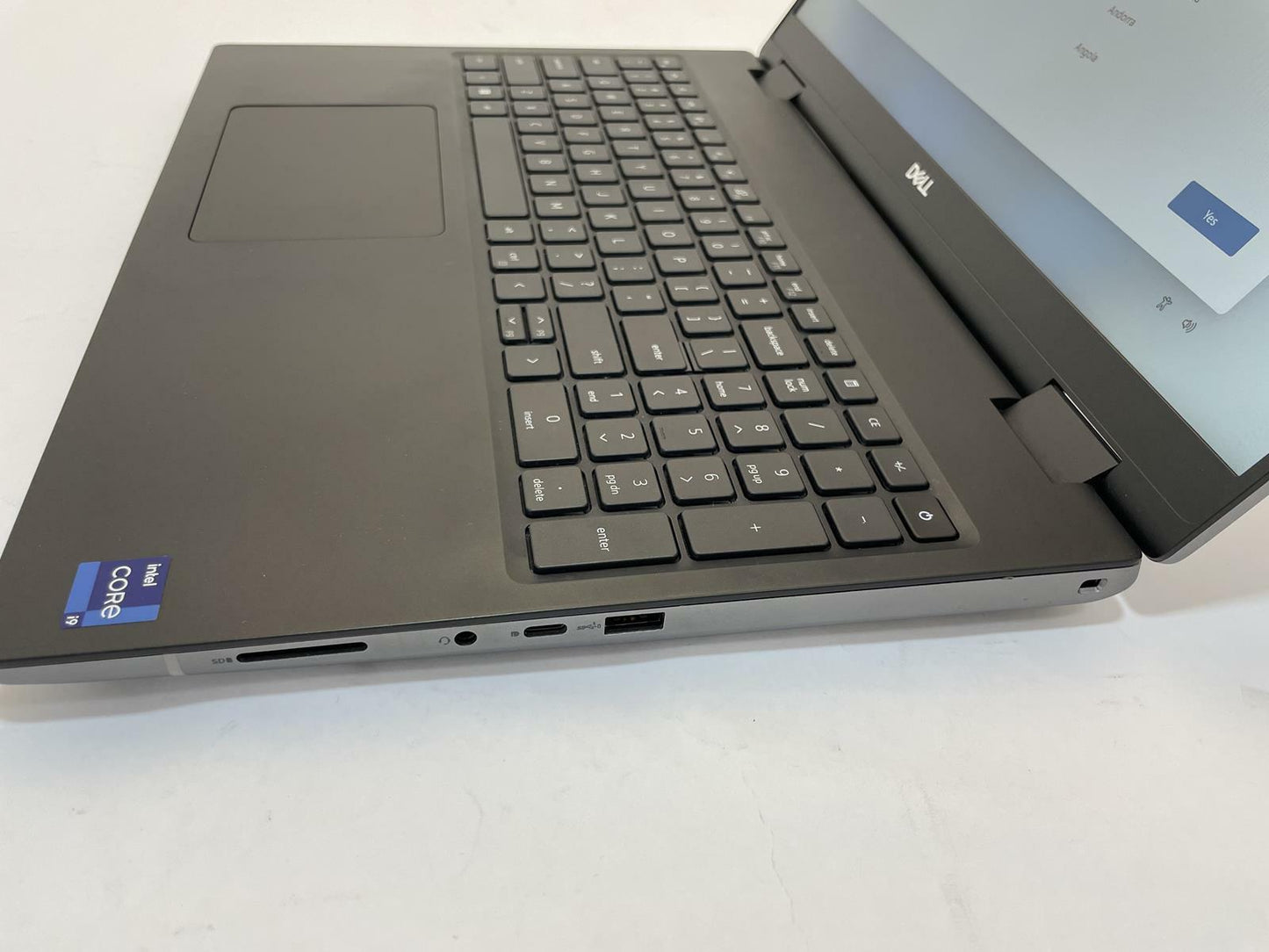 DELL PRECISION 7670 16" Laptop Core i9 12950HX 32GB 512GB NVMe WIN11 -READ