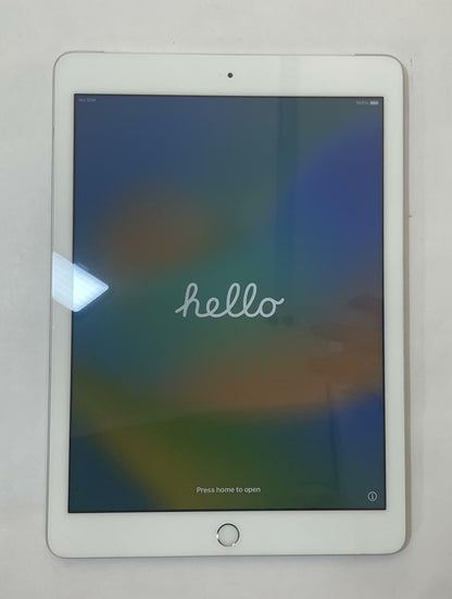 APPLE iPad 5th Gen A1823 9.7" 32GB Unlocked Silver/White iOS -Very Good