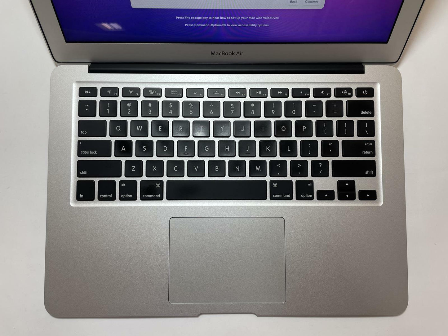 APPLE Macbook Air A1466 2015 13" i5 5250U 8GB 128GB Silver Ventura -Very Good