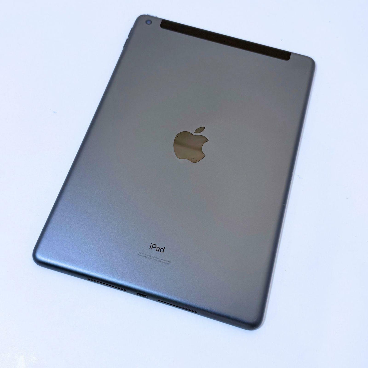 APPLE iPad (8th Gen) A2429 10.2" 32GB Unlocked Space Gray iOS