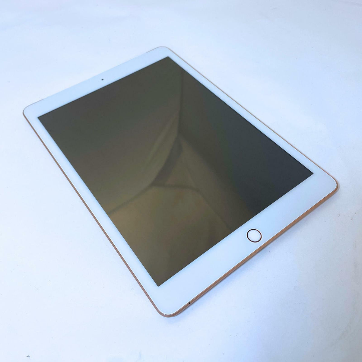 APPLE iPad (8th Gen) A2428 10.2" 32GB Unlocked Gold