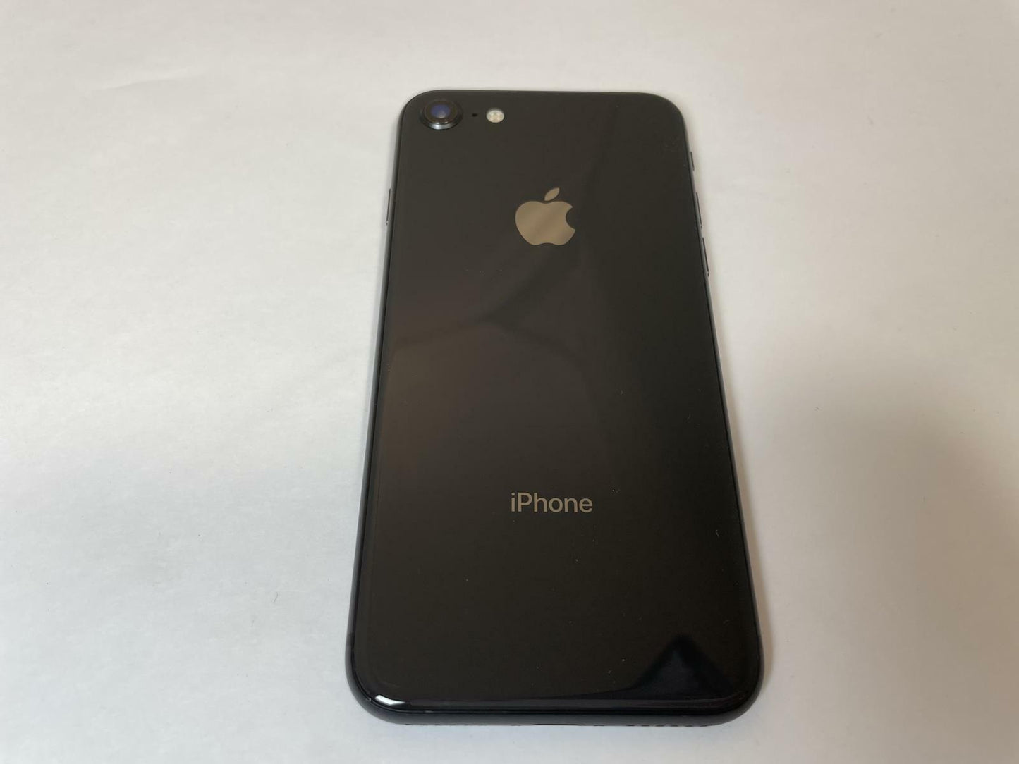 APPLE iPhone 8 A1905 64GB AT&T Black iOS -Very Good