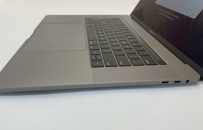APPLE MacBook Pro A1990 2018 15" Core i7 8850H 16GB 512GB SSD Gray Catalina