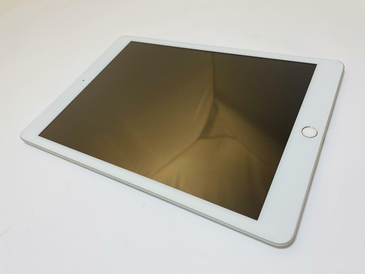 APPLE iPad (8th Gen) A2428 10.2" 32GB Unlocked White & Silver -Good