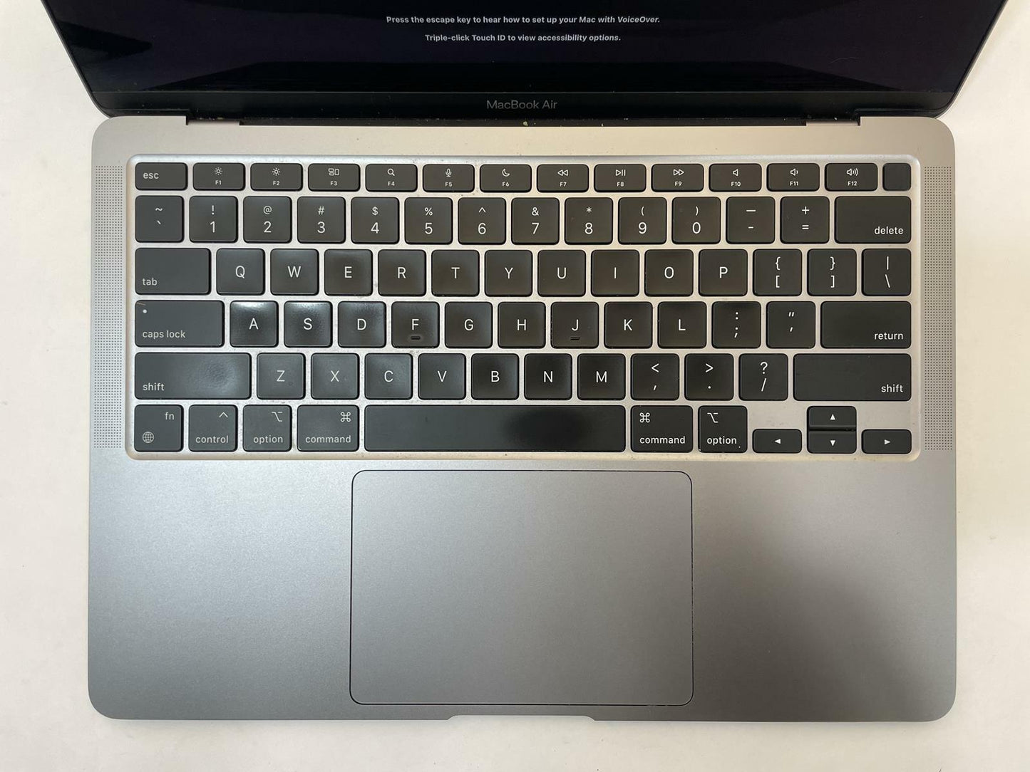 APPLE MacBook Air A2337 2020 13" Apple M1 8GB 512GB SSD Gray Sequoia -Very Good