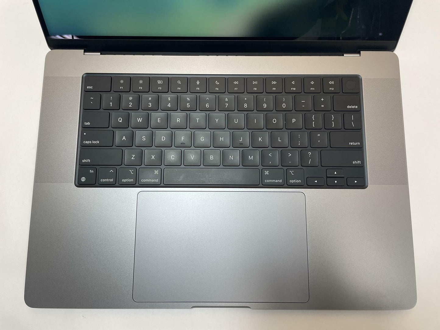 APPLE MacBook Pro A2780 2023 16" Apple M2 Pro 16GB 512GB SSD Gray Tahoe-VeryGood