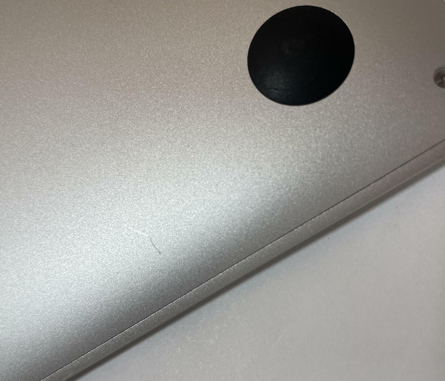 APPLE Macbook Air A1466 2015 13" i5 5250U 8GB 128GB Silver Ventura -Very Good