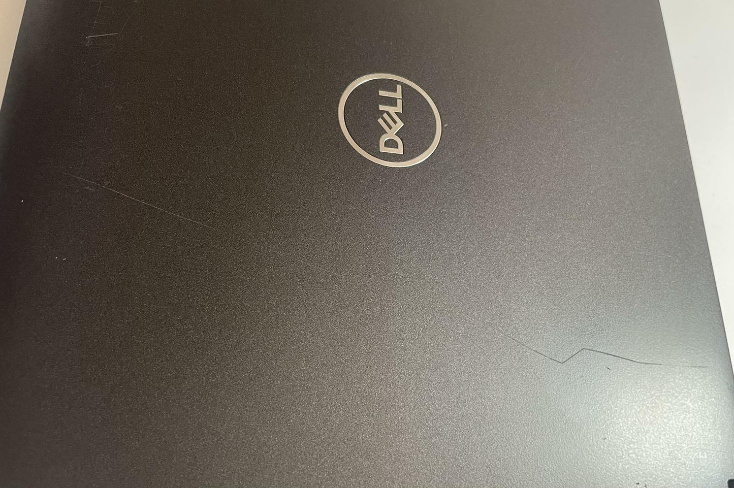 DELL LATITUDE 5300 2-IN-1 13" Laptop Core i7 8665U 16GB 256GB Windows 11 Pro
