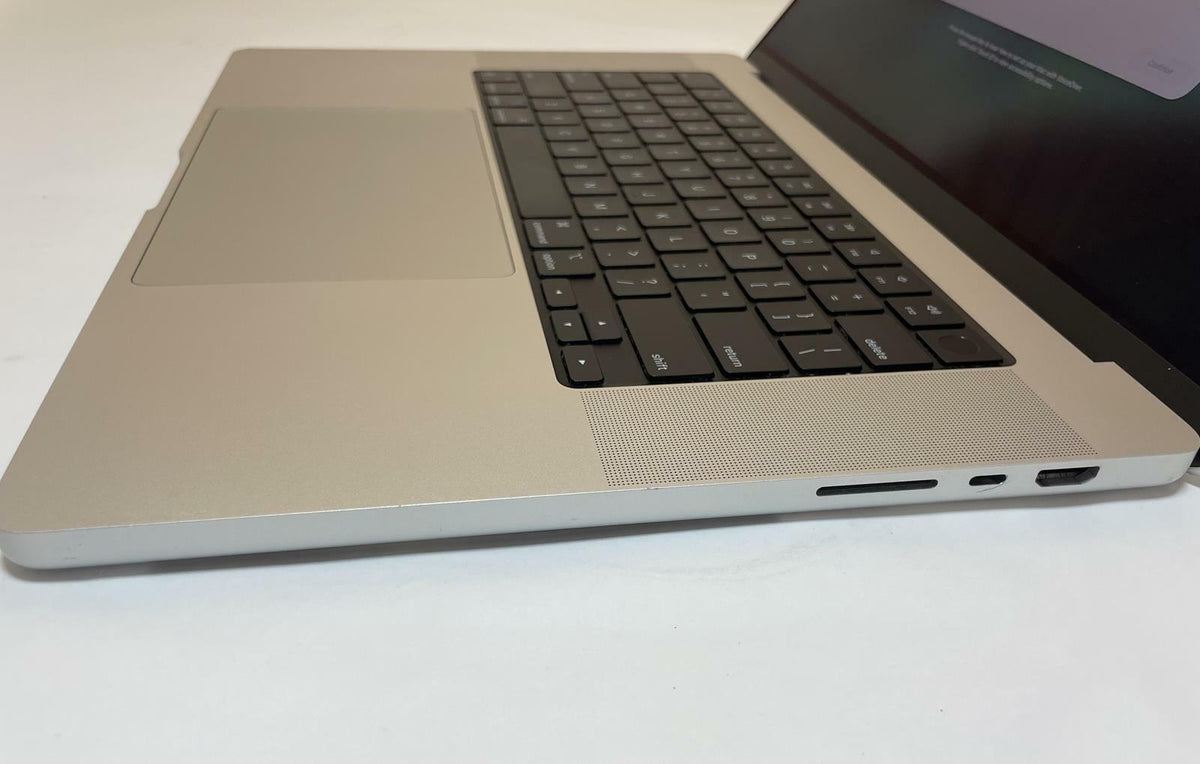 APPLE MacBook Pro A2485 2021 16" M1 Pro 16GB 512GB SSD Silver Tahoe
