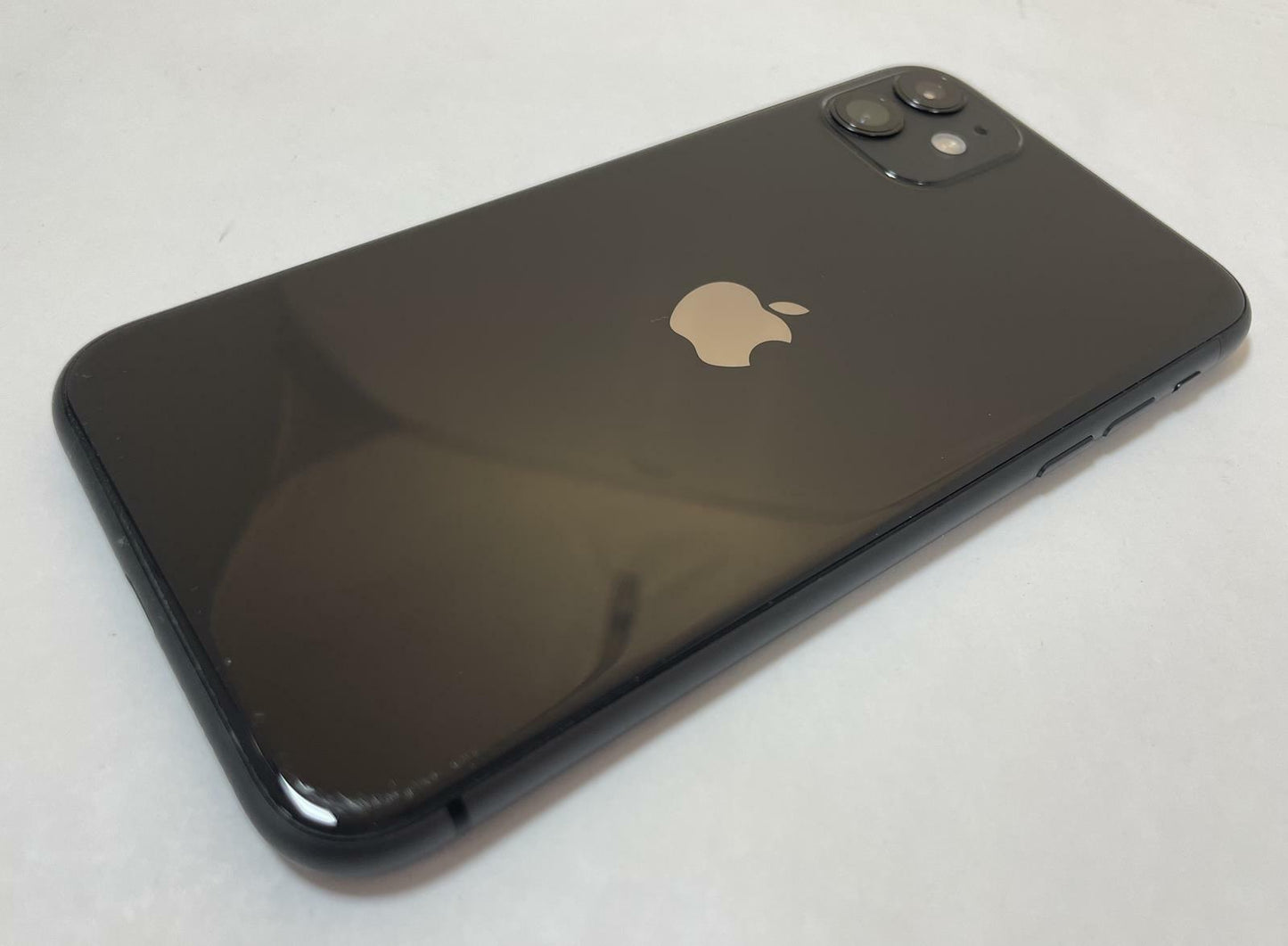 APPLE iPhone 11 A2111 64GB Unlocked Black iOS