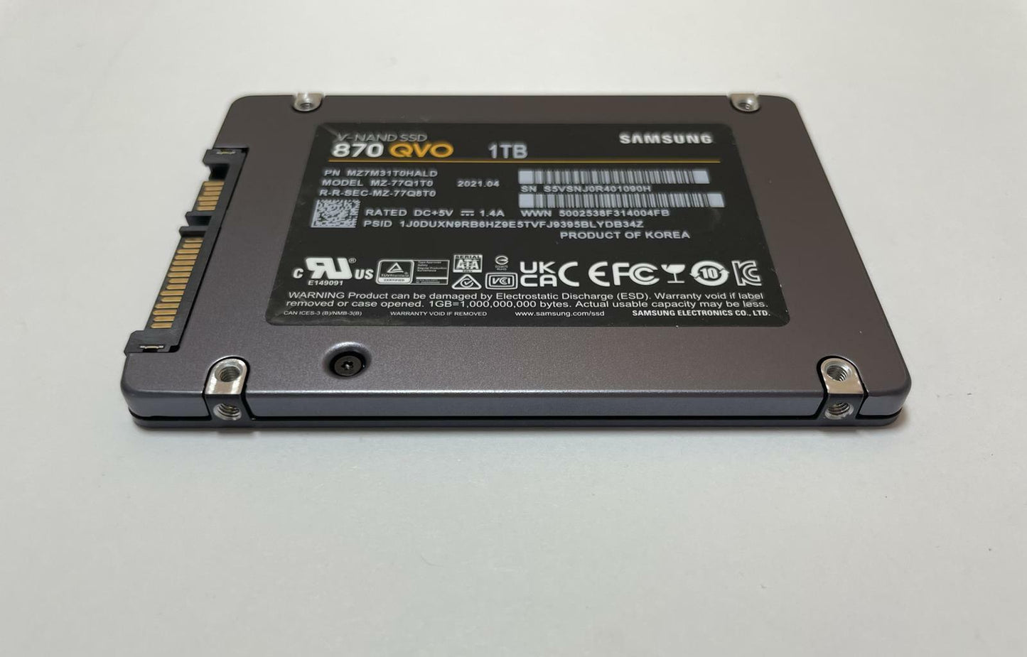 SAMSUNG 870 QVO MZ-77Q1T0 1TB 2.5" SATA 6Gb/s Internal SSD
