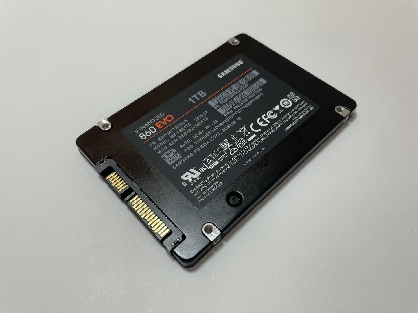 SAMSUNG 860 EVO MZ-76E1T0 1TB 2.5" SATA Internal SSD