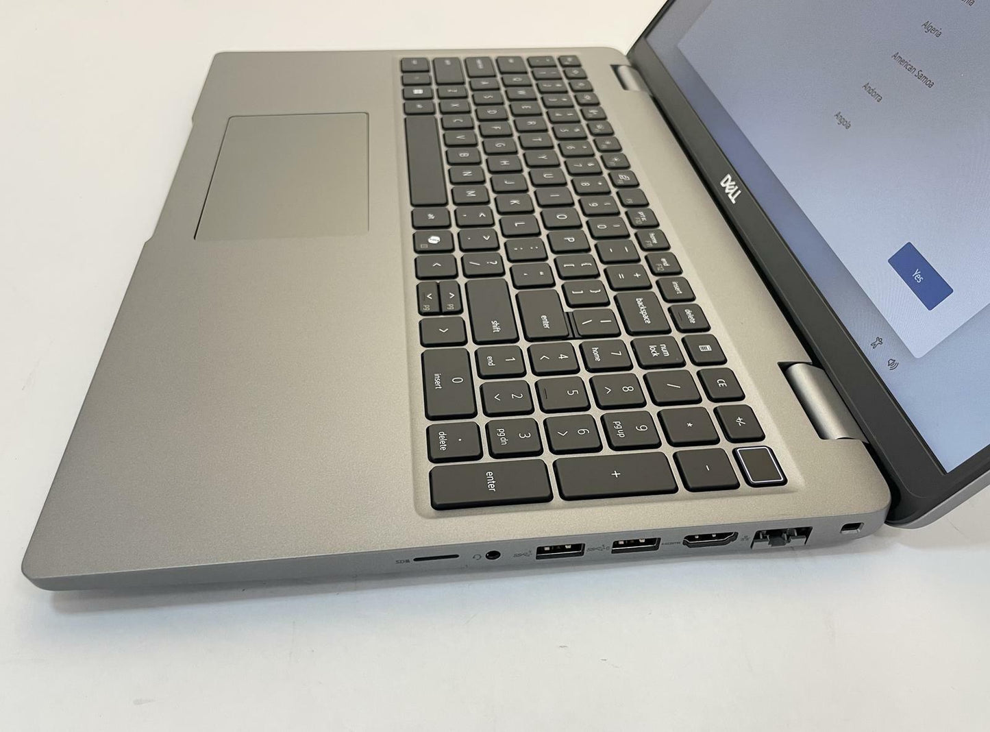 DELL LATITUDE 5550 15" Touch Laptop Core Ultra 7 165U 32GB 1TB NVMe WIN11 -Good