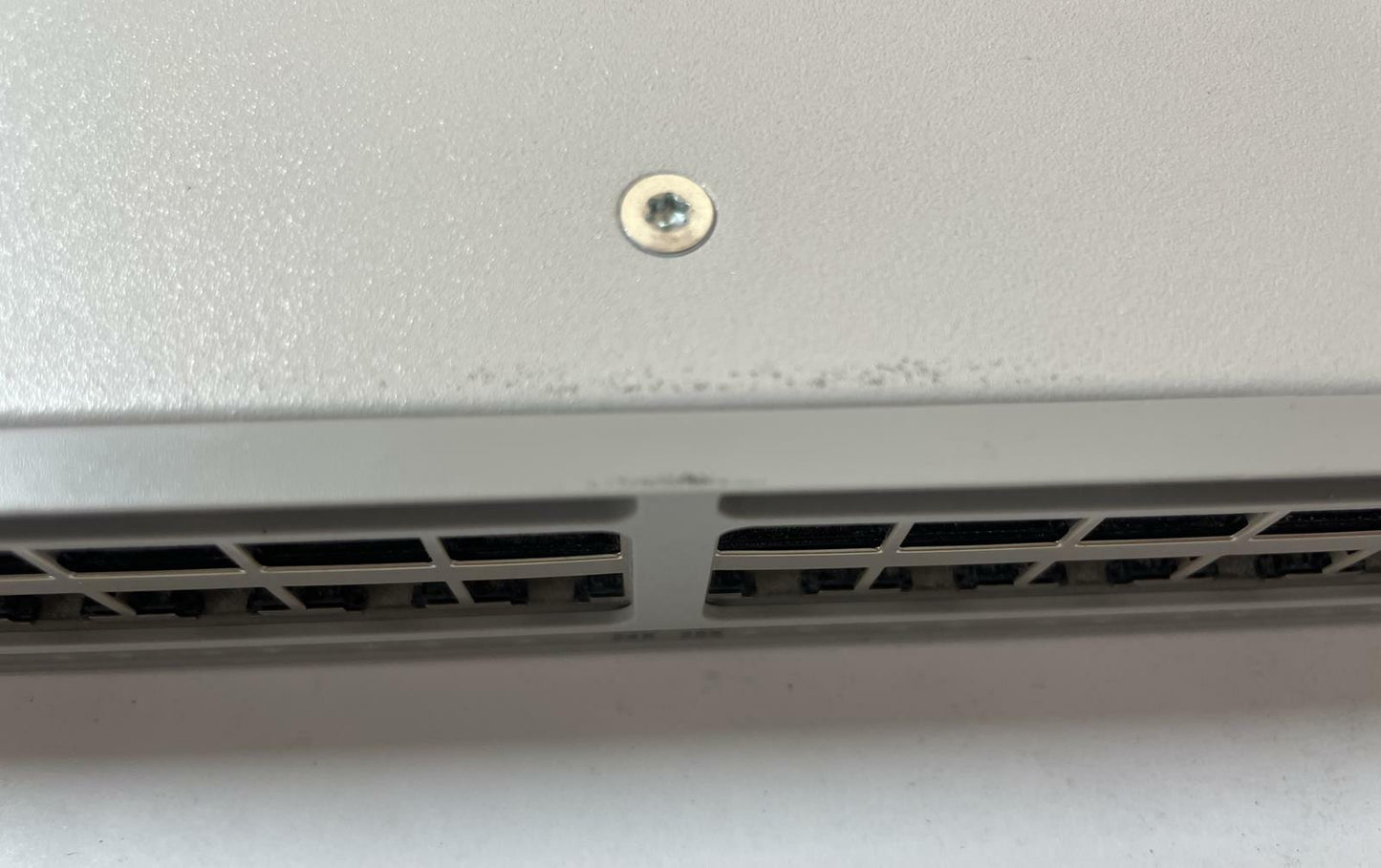 CISCO Catalyst 9300L Series 48-Port Ethernet Switch C9300L-48P-4G-E V01 -Good