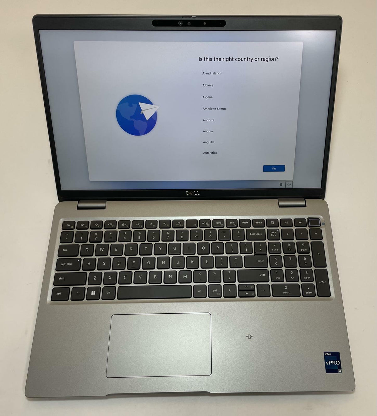 DELL PRECISION 3581 15" Touch Laptop i9-13900H 64GB 512GB NVMe WIN11P -Good
