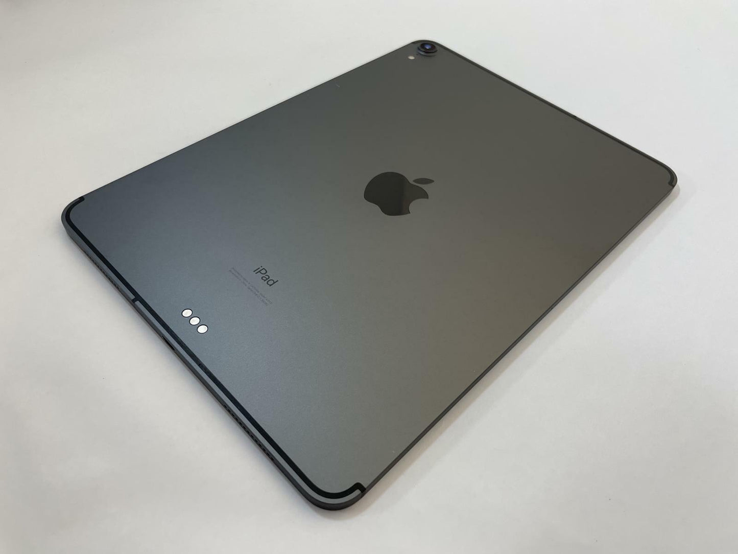 APPLE iPad Pro A2013 11" 256GB WiFi + Cellular Space Gray Unlocked -Very Good