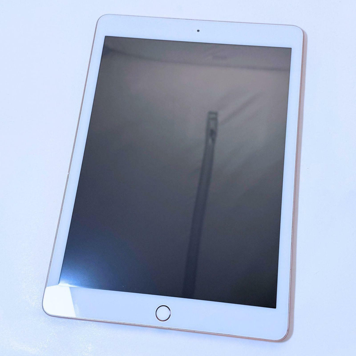 Apple iPad (8th Gen) A2270 10.2" 32GB WiFi Gold