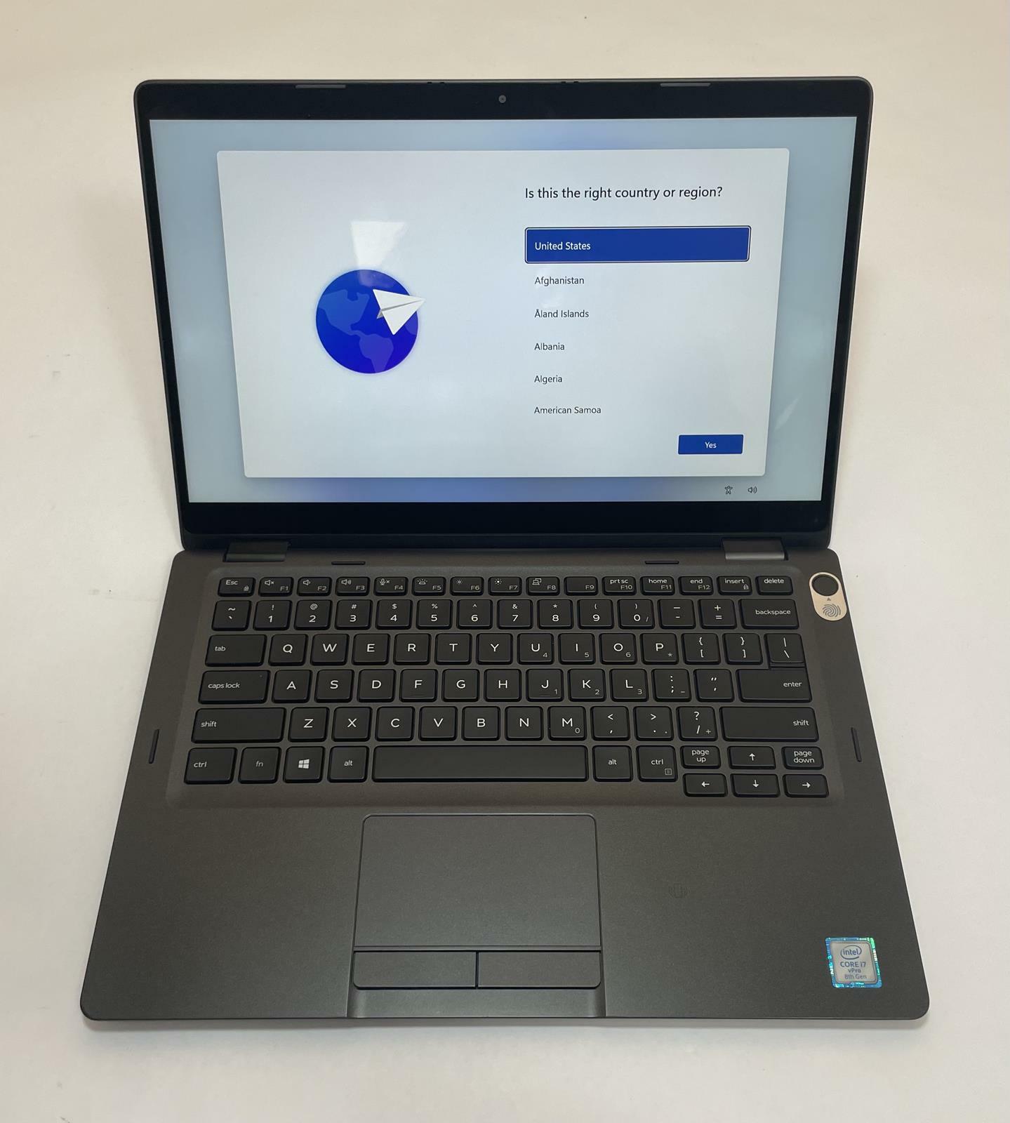 DELL LATITUDE 5300 2-IN-1 13" Laptop Core i7 8665U 16GB 256GB Windows 11 -Good