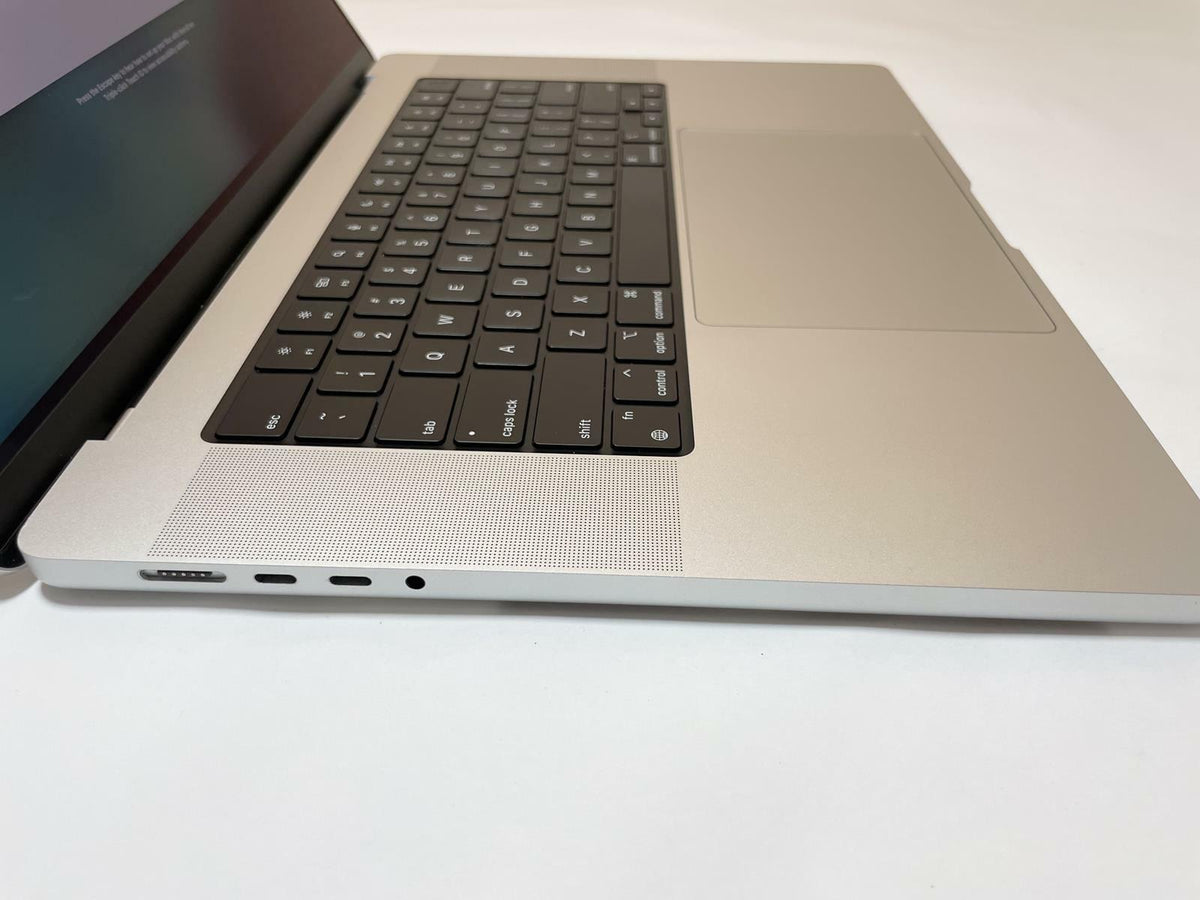 APPLE MacBook Pro A2780 2023 16" M2 Pro 16GB 512GB SSD Silver Tahoe -Good