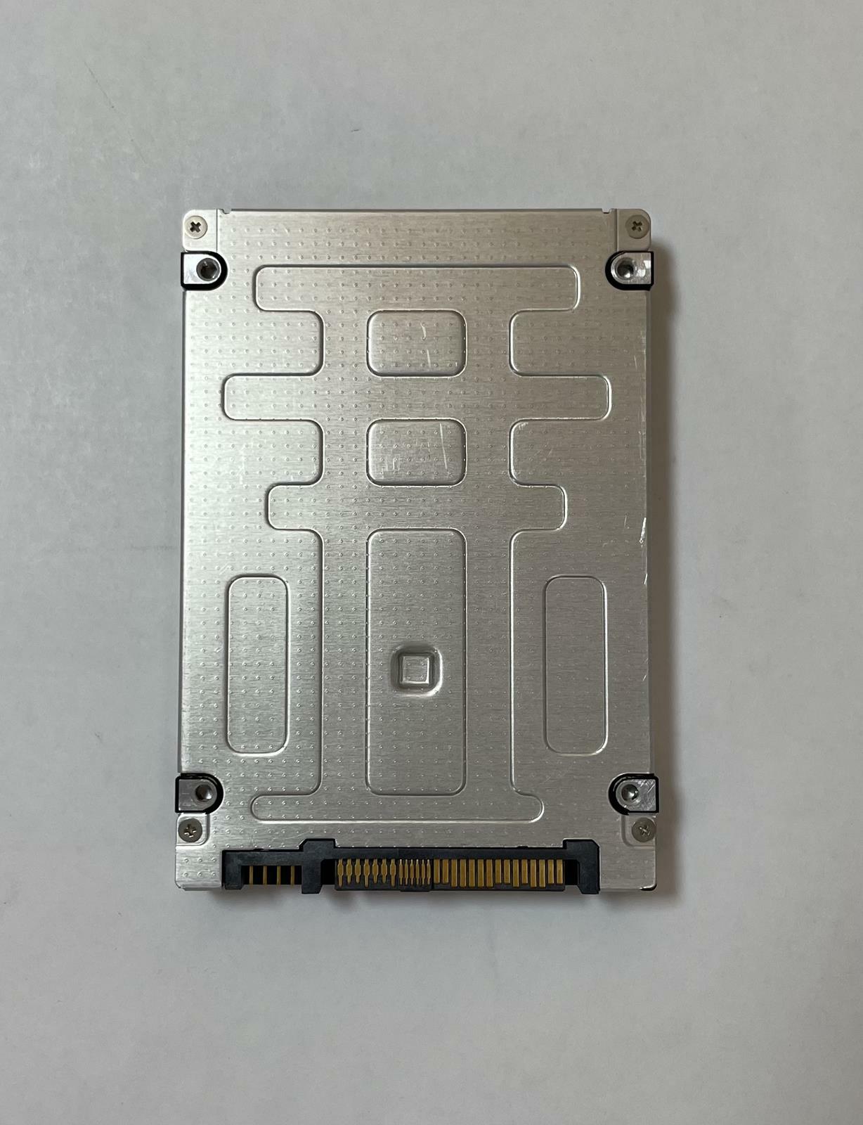 Dell TOSHIBA PX05SVB384Y 3.84TB 2.5" SAS 12Gbps Internal SSD