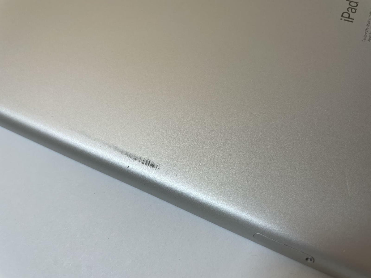 APPLE iPad (8th Gen) A2428 10.2" 32GB Unlocked White & Silver iOS