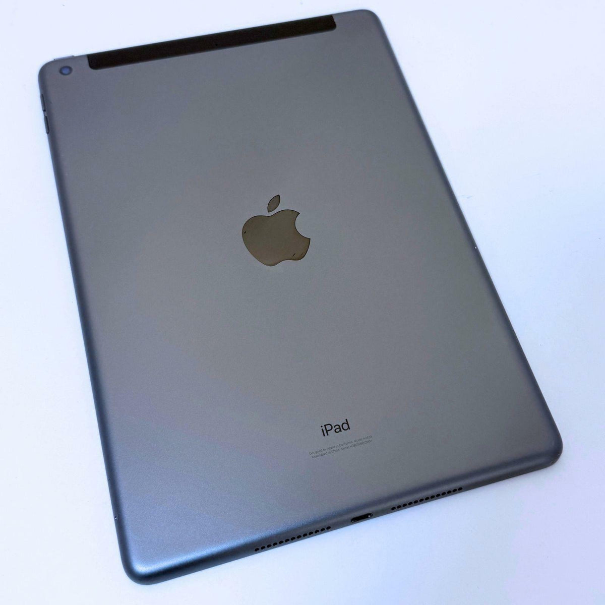 APPLE iPad (8th Gen) A2429 10.2" 32GB Unlocked Space Gray