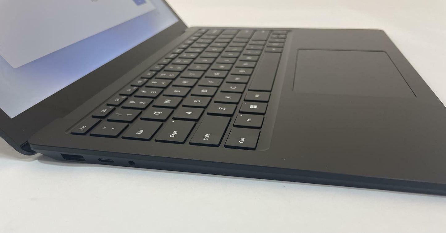 MICROSOFT Surface Laptop 5 13.5" Core i7 1265U 16GB 255GB NVMe WIN11 -SEE PHOTOS