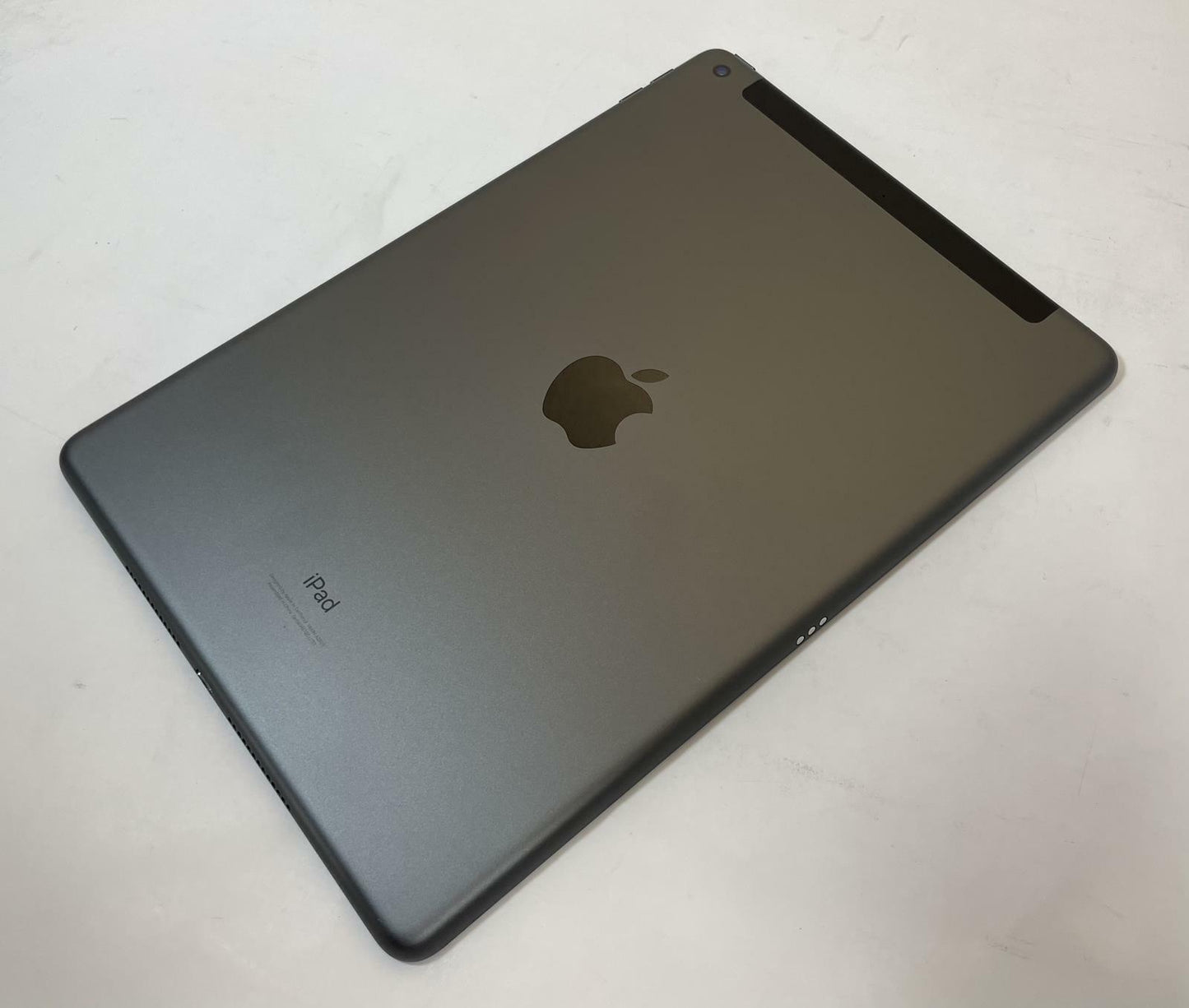APPLE iPad 9th Gen A2603 10.2" 64GB Wi-Fi + Cellular Gray iOS -Good
