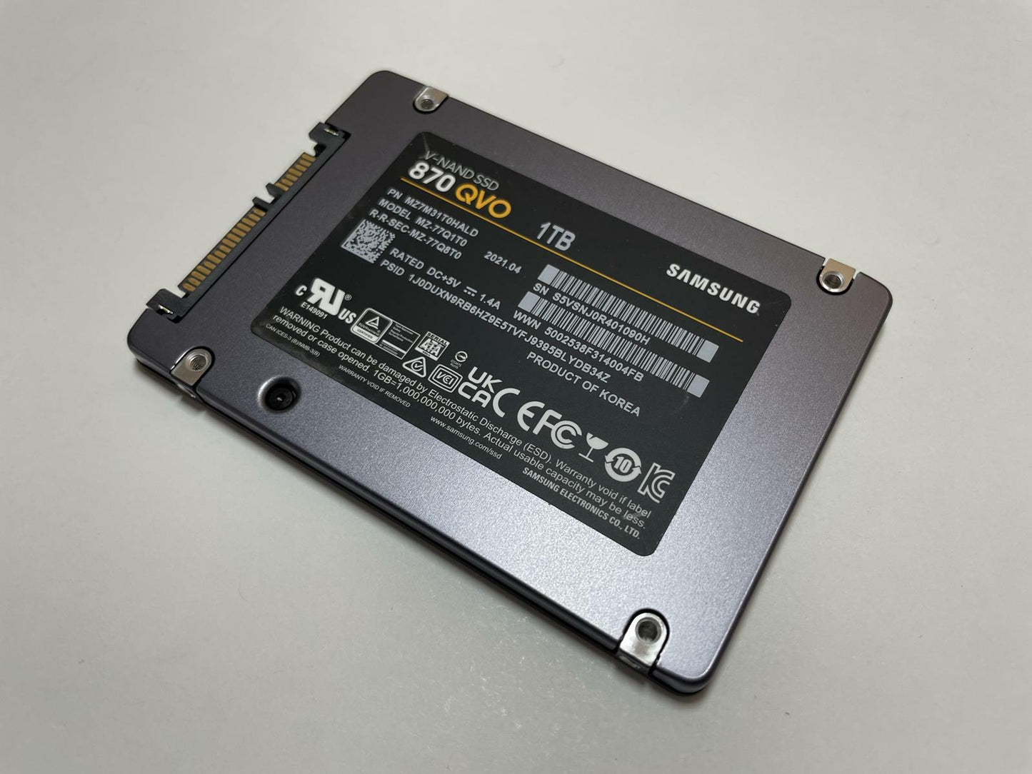SAMSUNG 870 QVO MZ-77Q1T0 1TB 2.5" SATA 6Gb/s Internal SSD