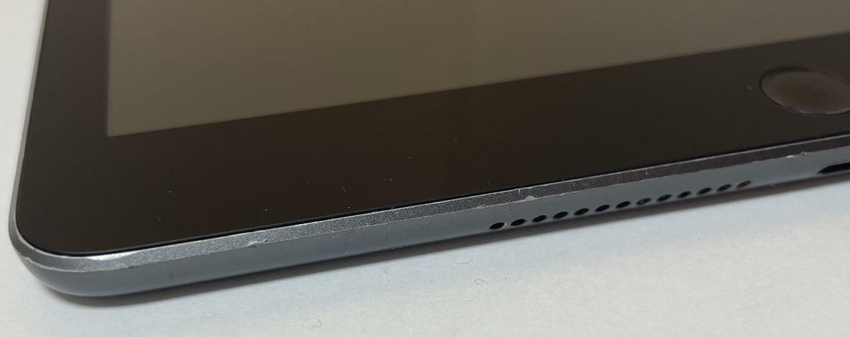 APPLE iPad (8th Gen) A2429 10.2" 32GB Unlocked Space Gray iOS